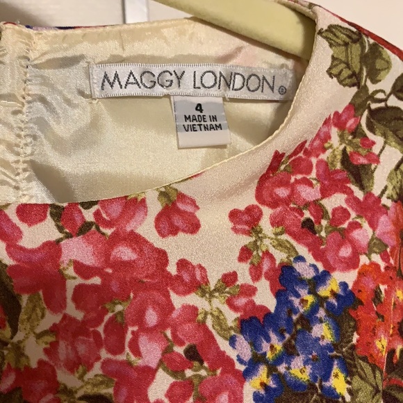 Dress - Picture 3 of 3